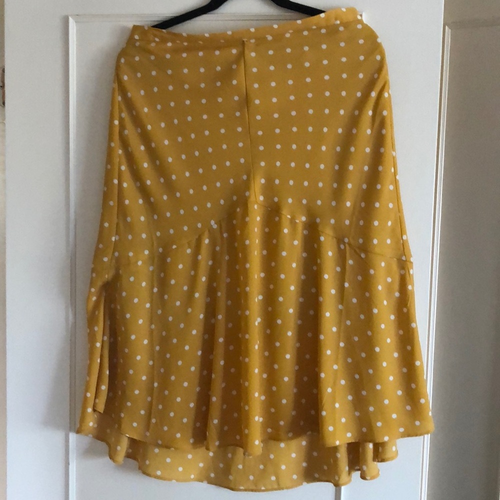 Light flowy skirt